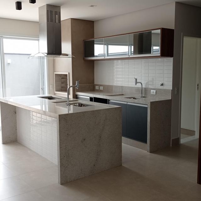 Cozinha integrada com ilha